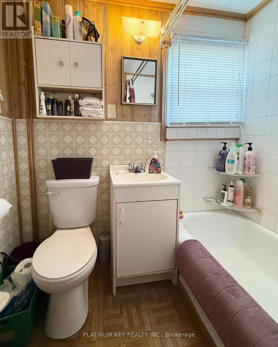 120 Blake Street, Chatham-Kent (Wallaceburg), Ontario  N8A 2S4 - Photo 17 - X12172304