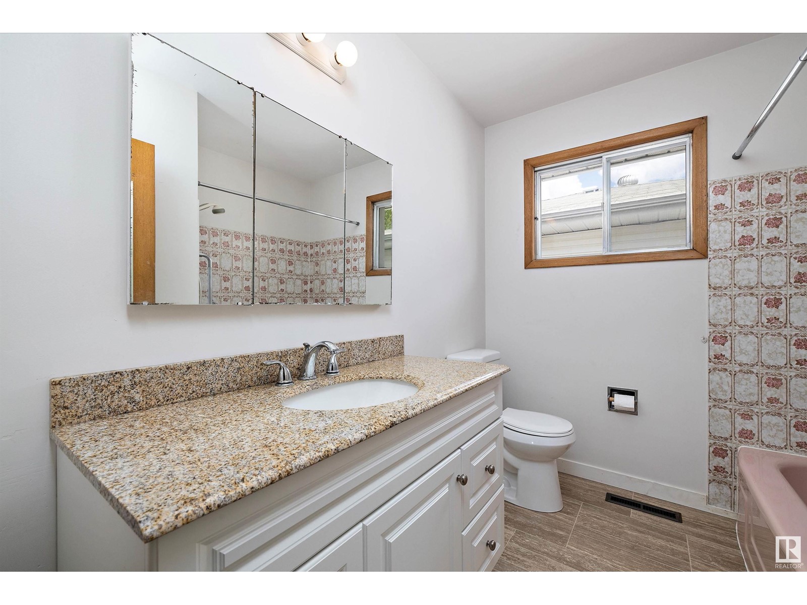 12715 / 12717 93 St Nw, Edmonton, Alberta  T5E 3S9 - Photo 19 - E4438491