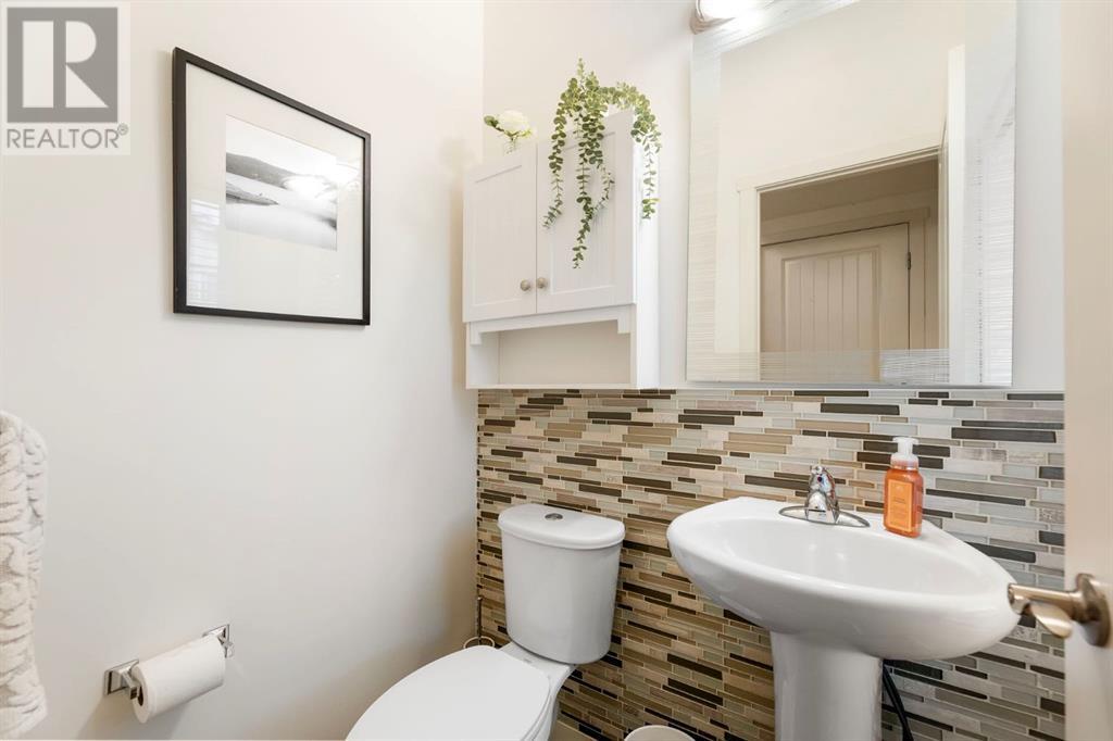 376 Copperpond Landing Se, Calgary, Alberta  T2Z 1G6 - Photo 11 - A2223605