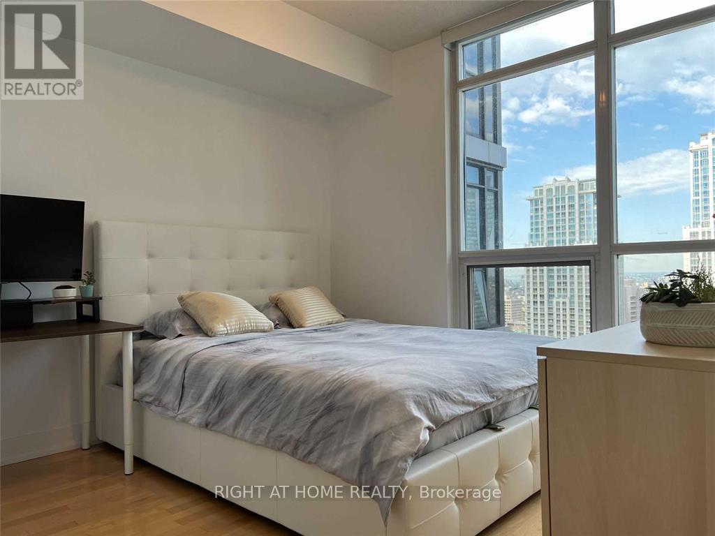 3601 - 21 Carlton Street, Toronto, Ontario  M5B 1L3 - Photo 6 - C12172329