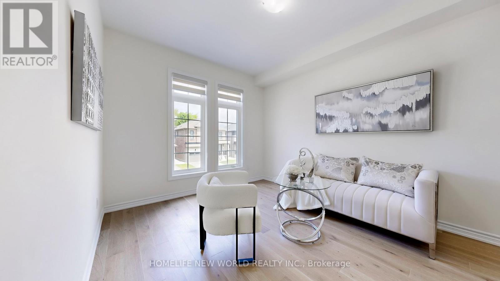 19 Ahchie Court, Vaughan, Ontario  L6A 5E5 - Photo 4 - N12172326