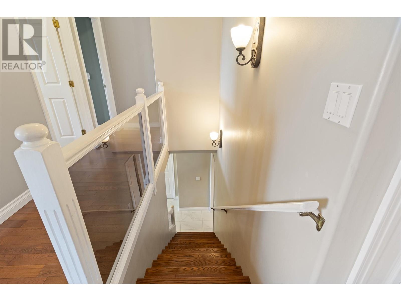 837 DUNROBIN Drive, Kamloops, BC V1S1V6