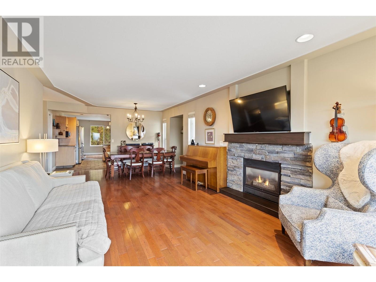 837 Dunrobin Drive, Kamloops, British Columbia  V1S 1V6 - Photo 8 - 10347206
