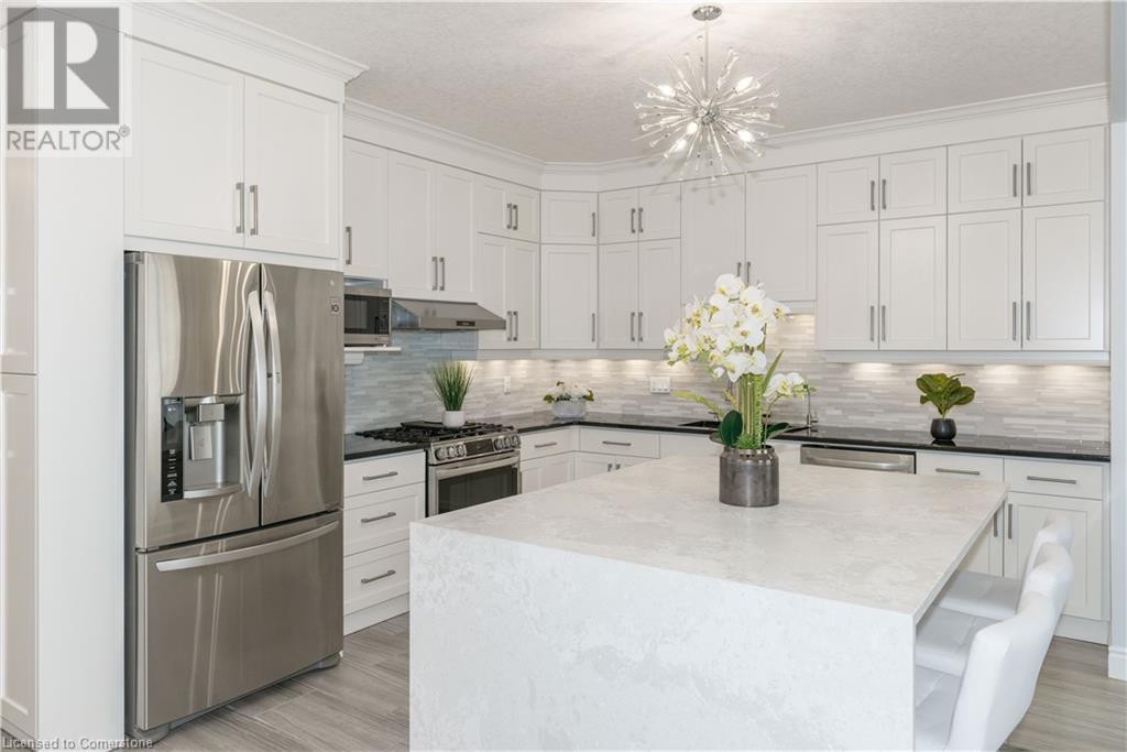 Property at 50 WILLOWRUN Drive image 4