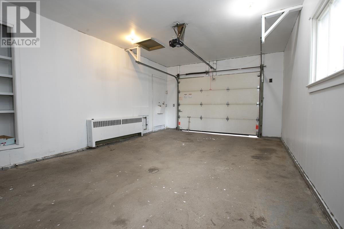 1015 Queen St E, Sault Ste. Marie, Ontario  P6A 2C2 - Photo 10 - SM250962