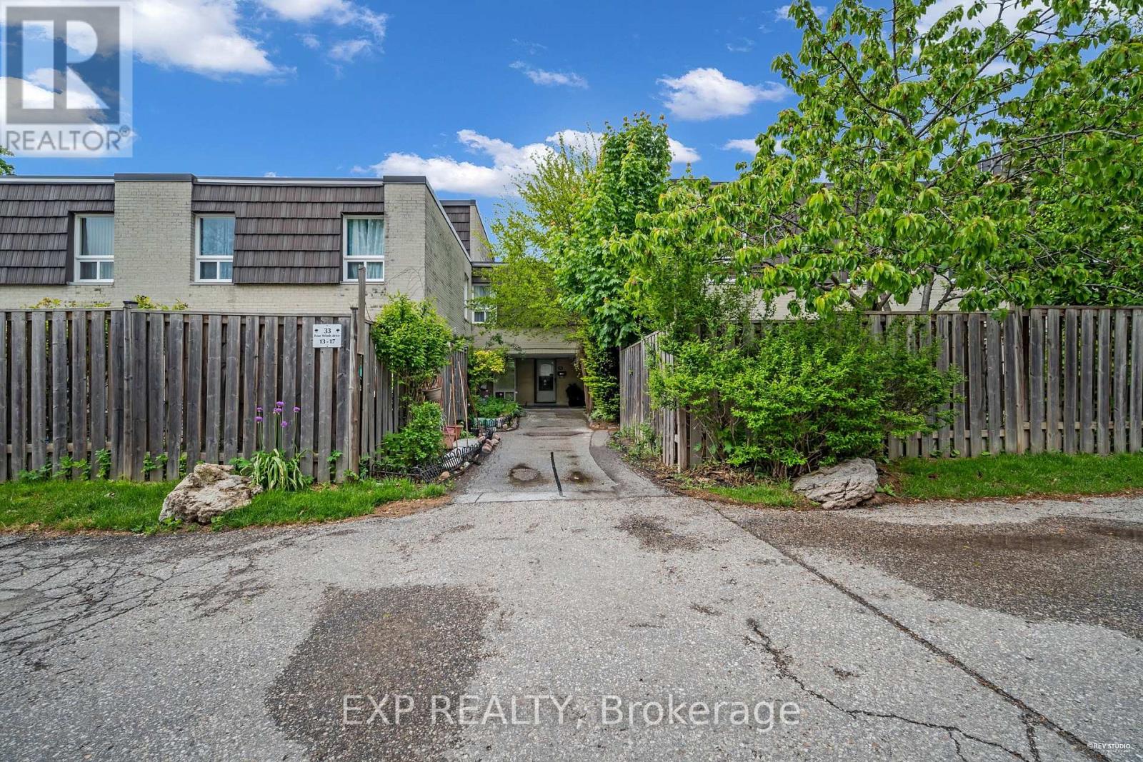 14 - 33 FOUR WINDS DRIVE, Toronto, Ontario
