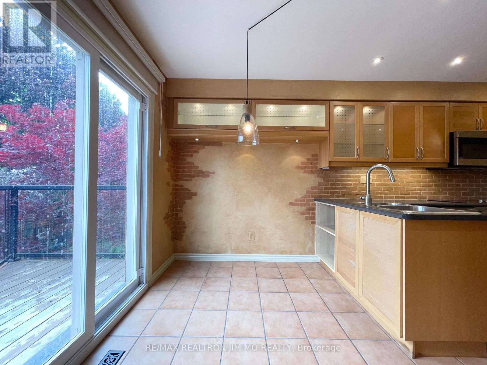 5555 Lockengate Court, Mississauga, Ontario  L5R 3M8 - Photo 15 - W12172333