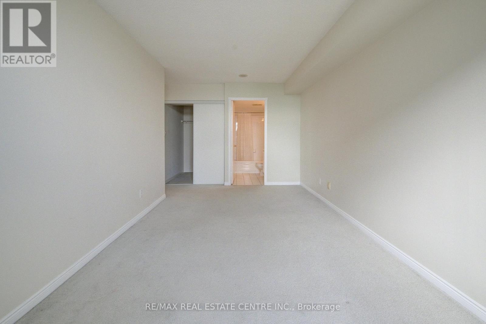 1403 - 135 Hillcrest Avenue, Mississauga, Ontario  L5B 4B1 - Photo 23 - W12172336