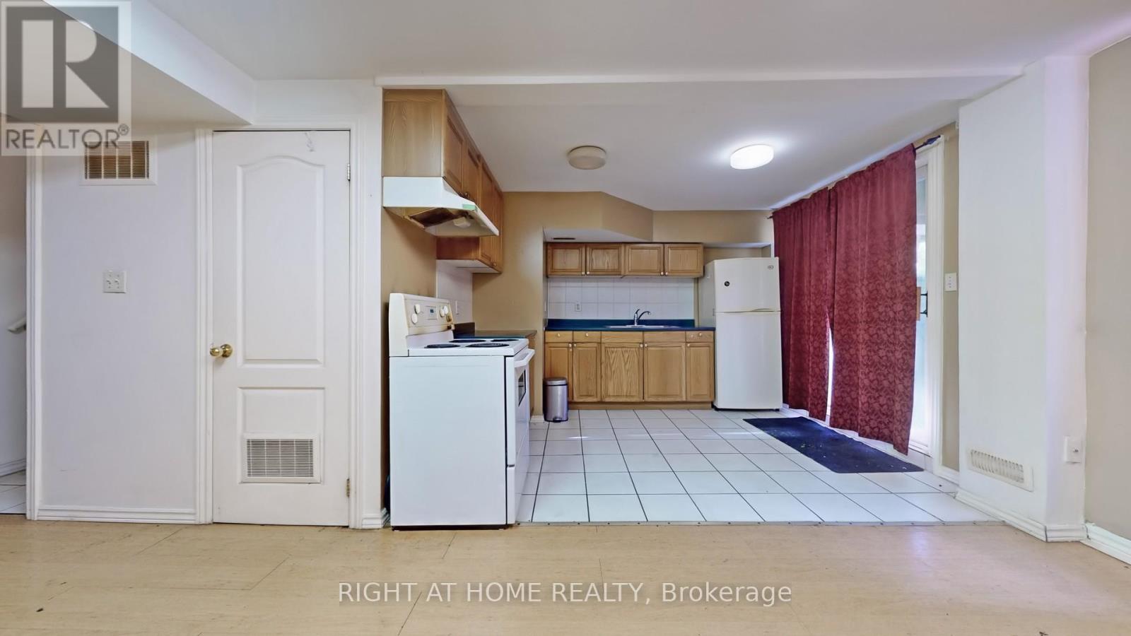 73 Mare Crescent, Toronto, Ontario  M9W 7E7 - Photo 39 - W12172341