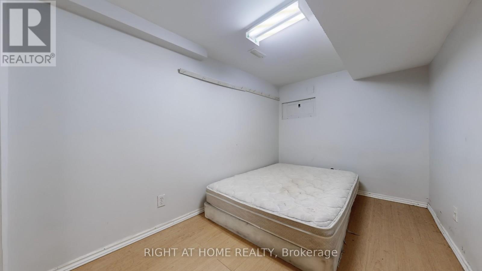 73 Mare Crescent, Toronto, Ontario  M9W 7E7 - Photo 42 - W12172341