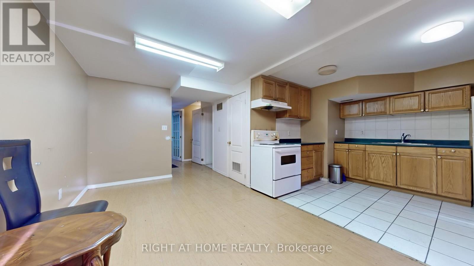 73 Mare Crescent, Toronto, Ontario  M9W 7E7 - Photo 37 - W12172341