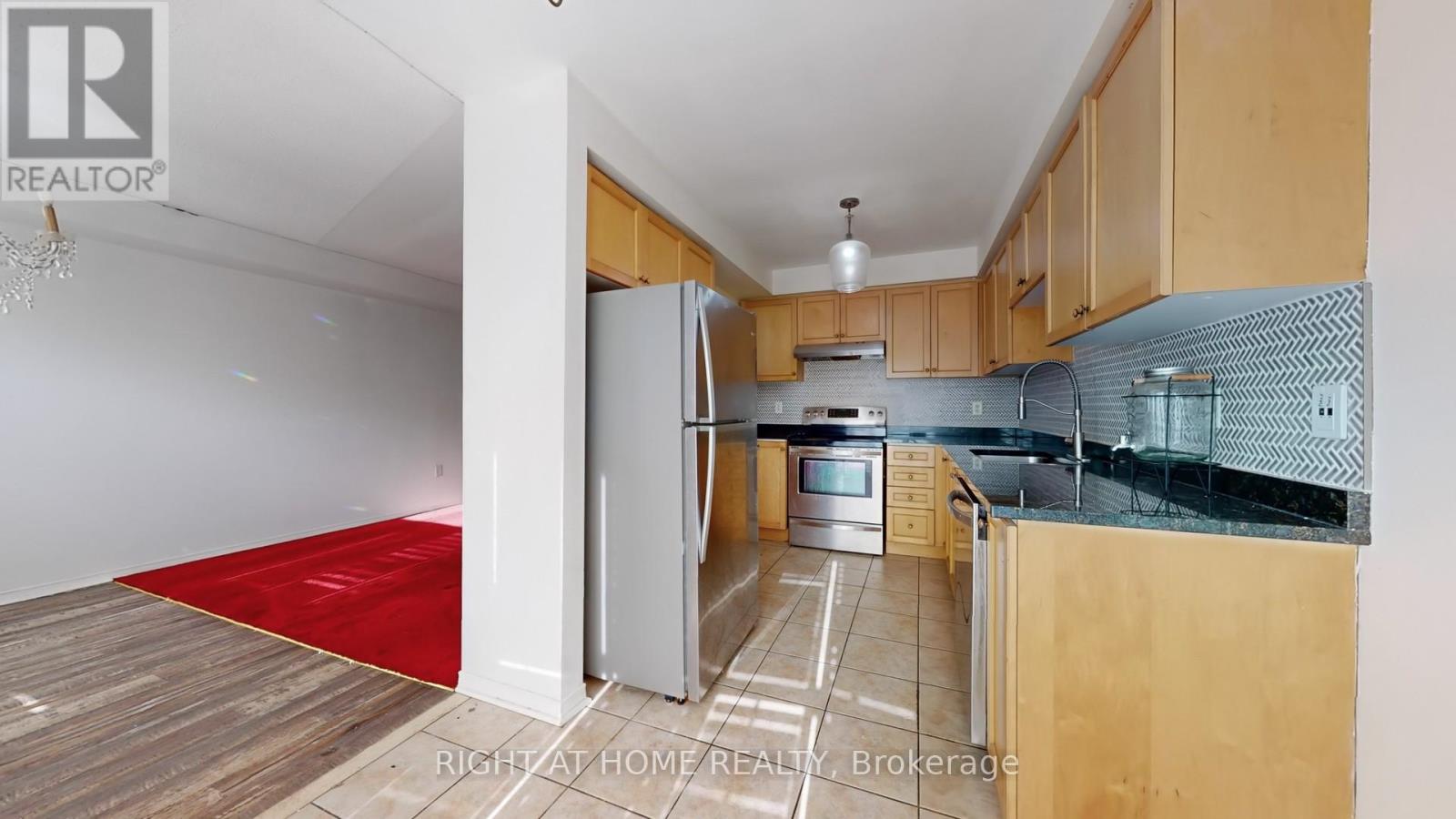 73 Mare Crescent, Toronto, Ontario  M9W 7E7 - Photo 14 - W12172341