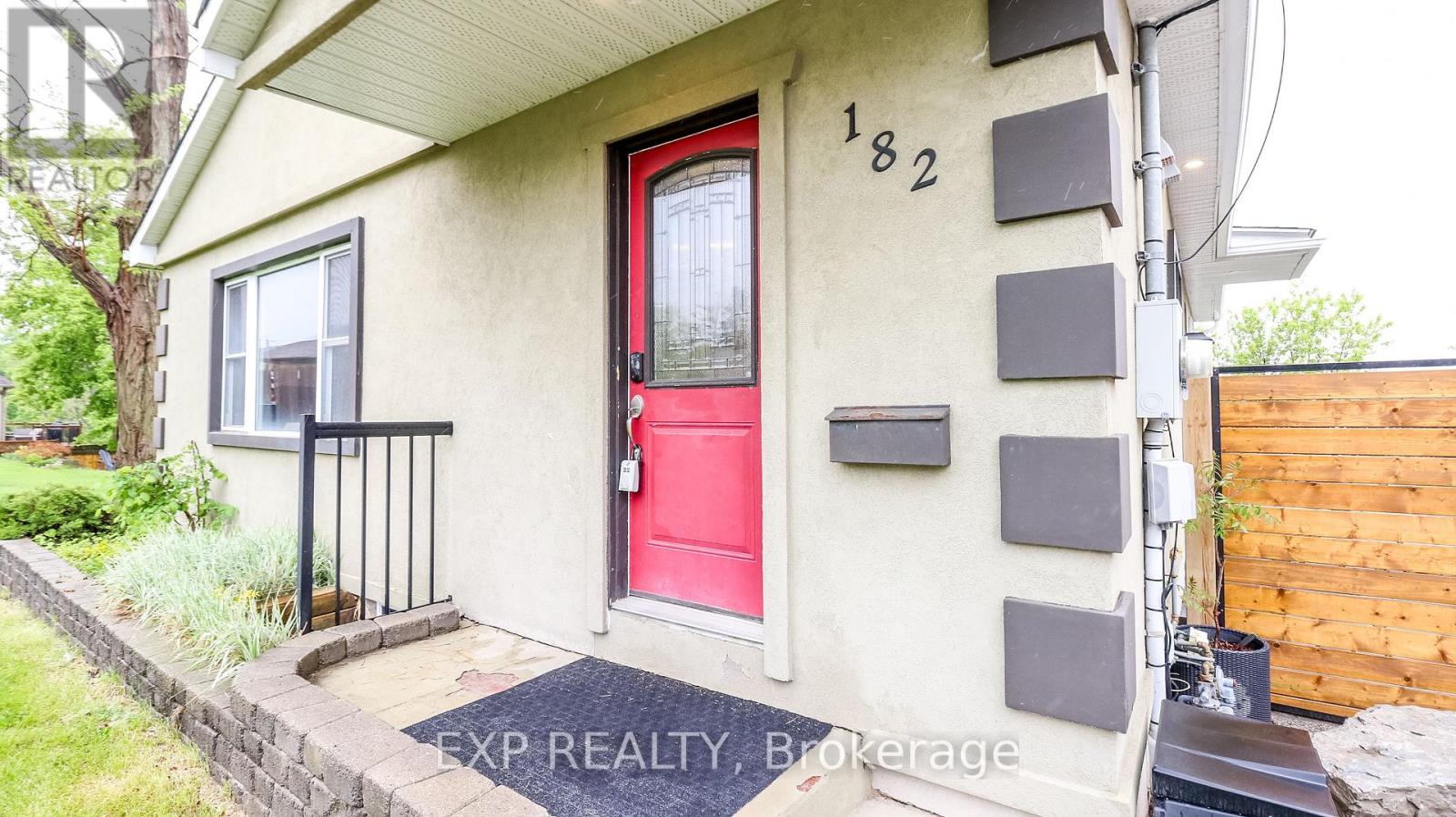 182 Ardagh Road, Barrie (Ardagh), Ontario  L4N 3V6 - Photo 3 - S12132734