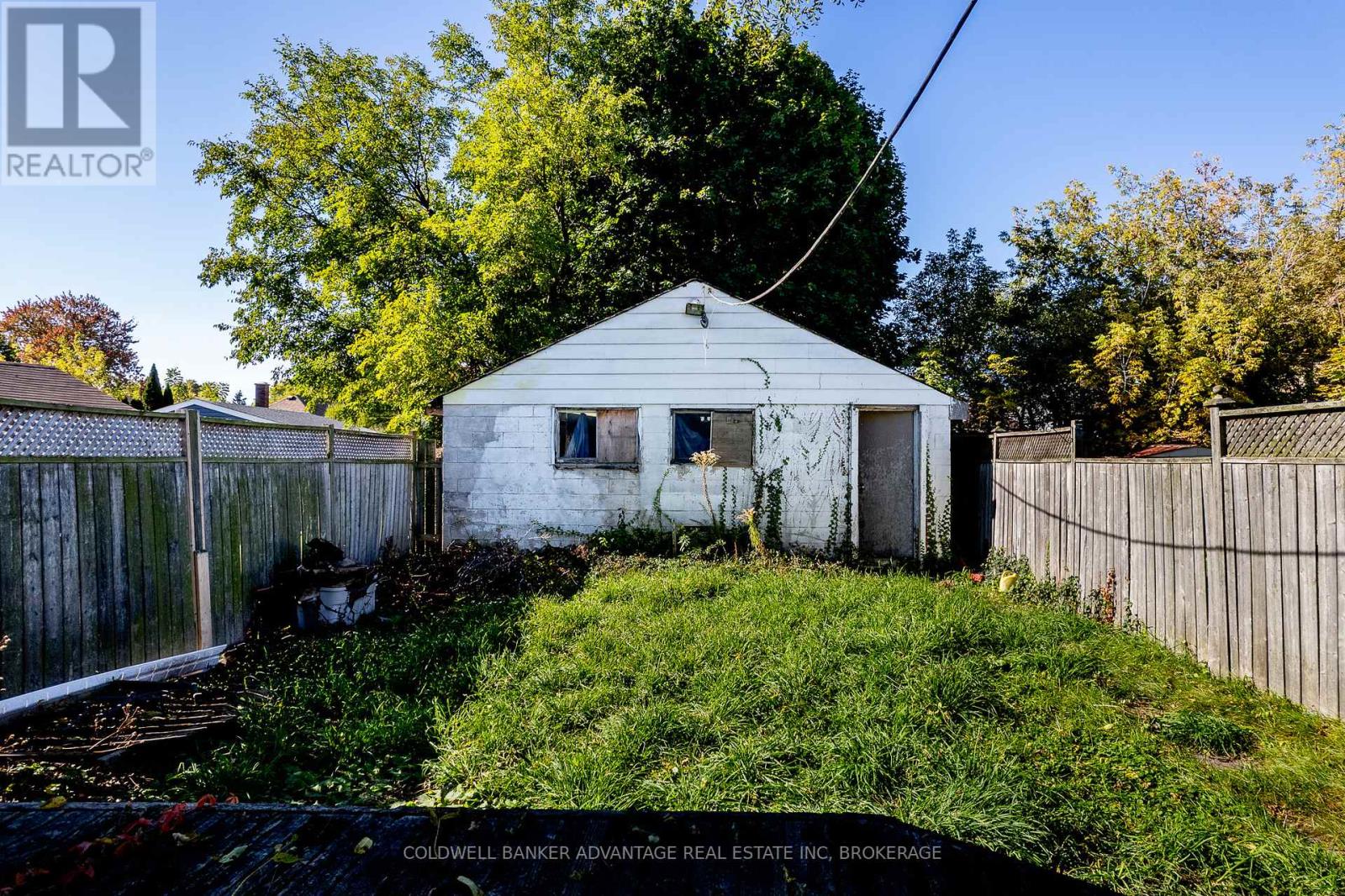 76 East 24th Street, Hamilton, Ontario  L8V 2Y1 - Photo 16 - X12172352