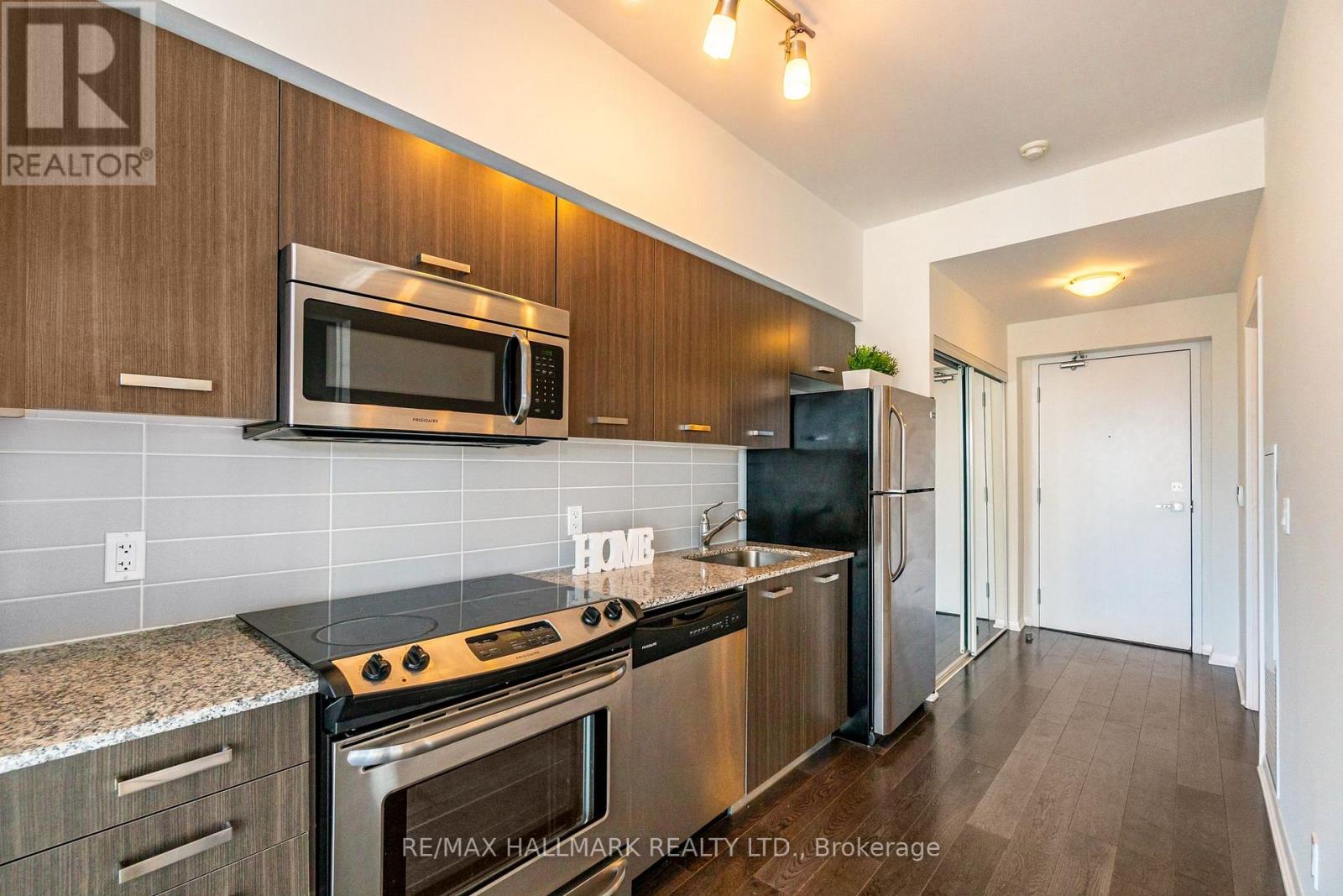 2307 - 832 Bay Street, Toronto, Ontario  M5S 1Z6 - Photo 10 - C12172361