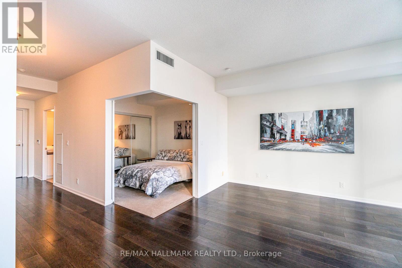 2307 - 832 Bay Street, Toronto, Ontario  M5S 1Z6 - Photo 9 - C12172361