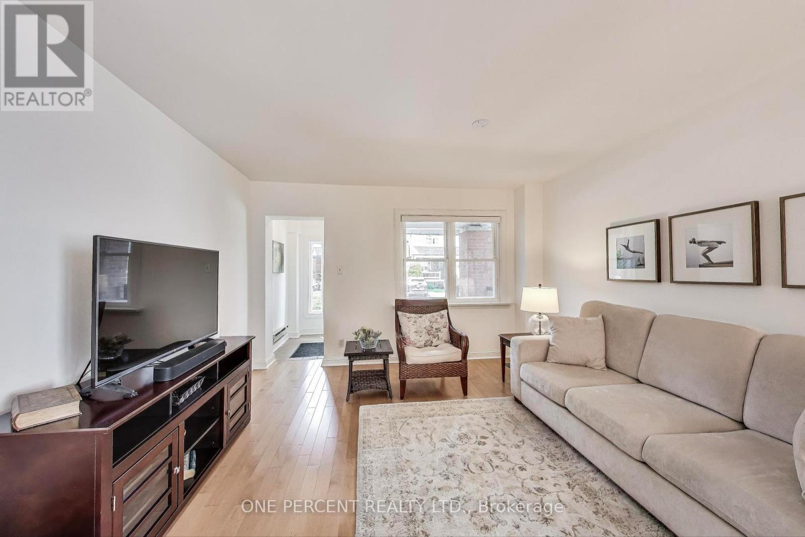 33 Lemay Road, Toronto, Ontario  M4S 2X2 - Photo 7 - C12172390