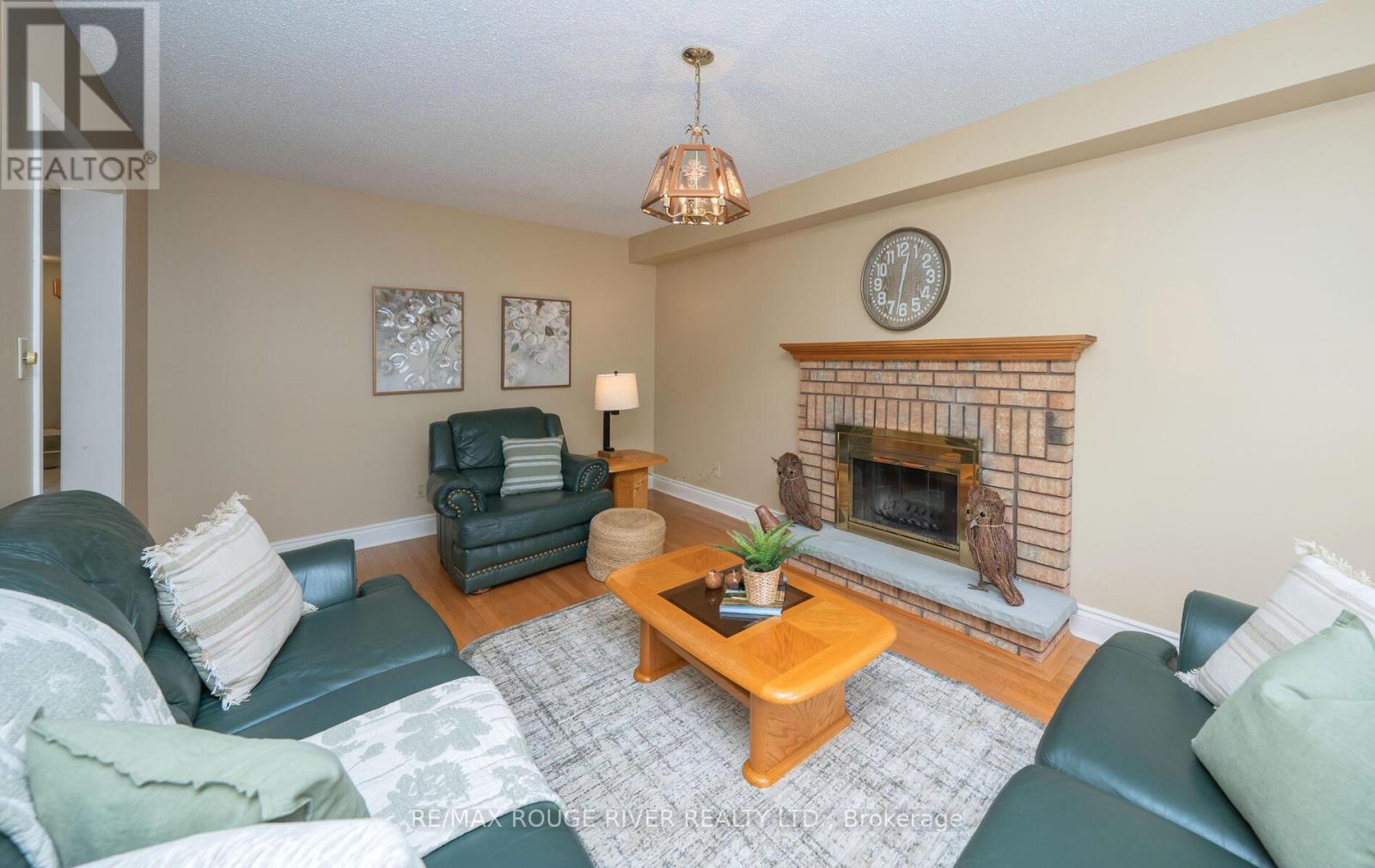540 Lightfoot Place, Pickering (Woodlands), Ontario  L1V 6A1 - Photo 12 - E12172353