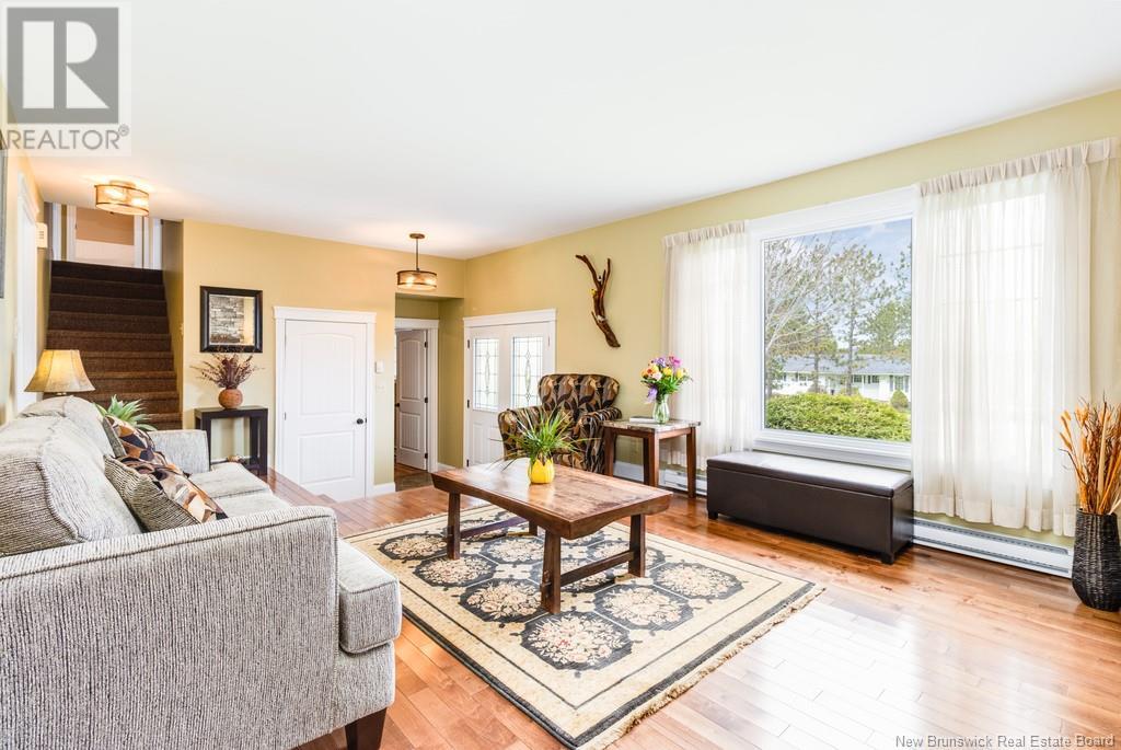 Property at 30 Currie Crescent image 4