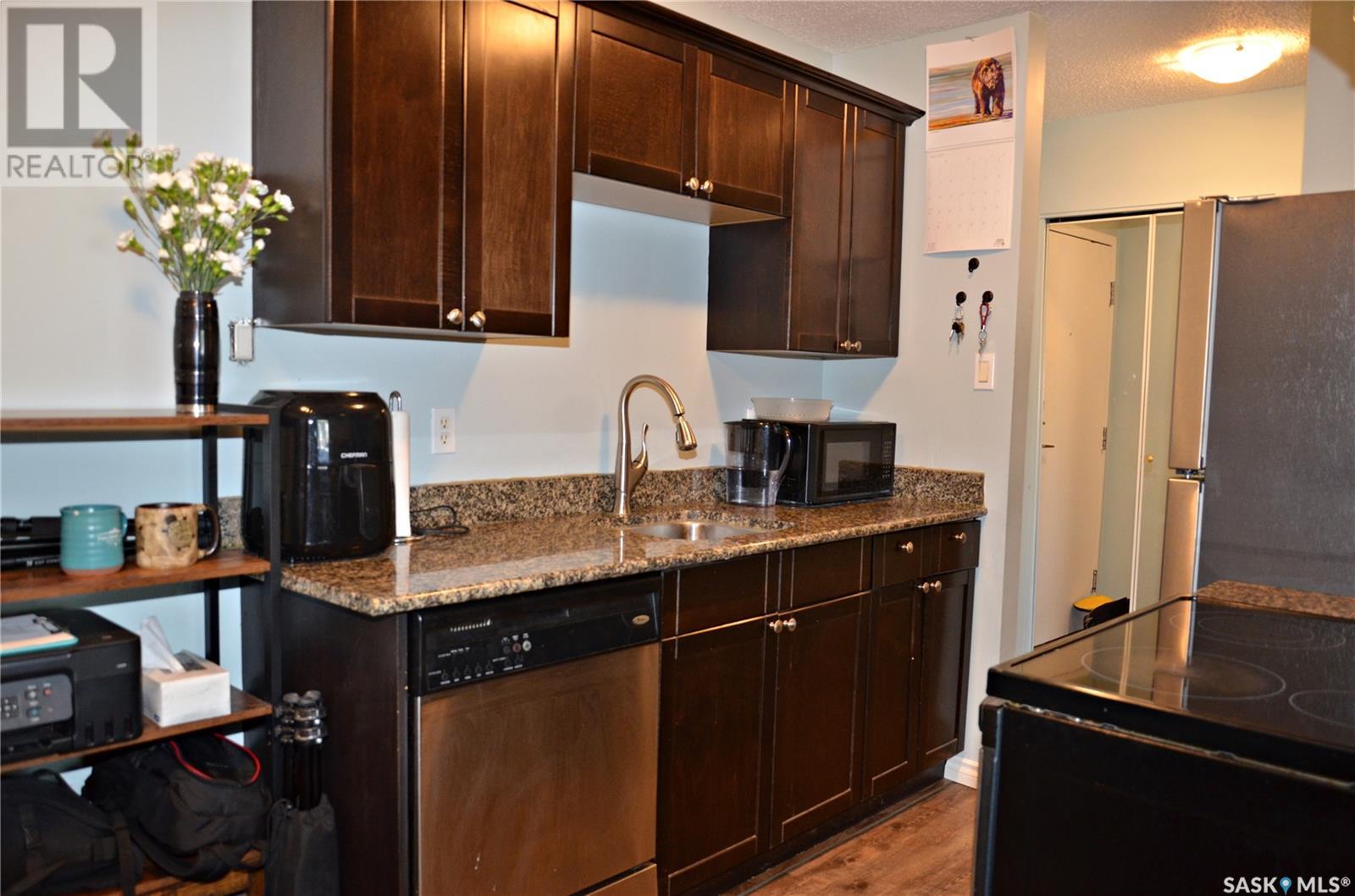 Property at 4 176 Acadia COURT image 2