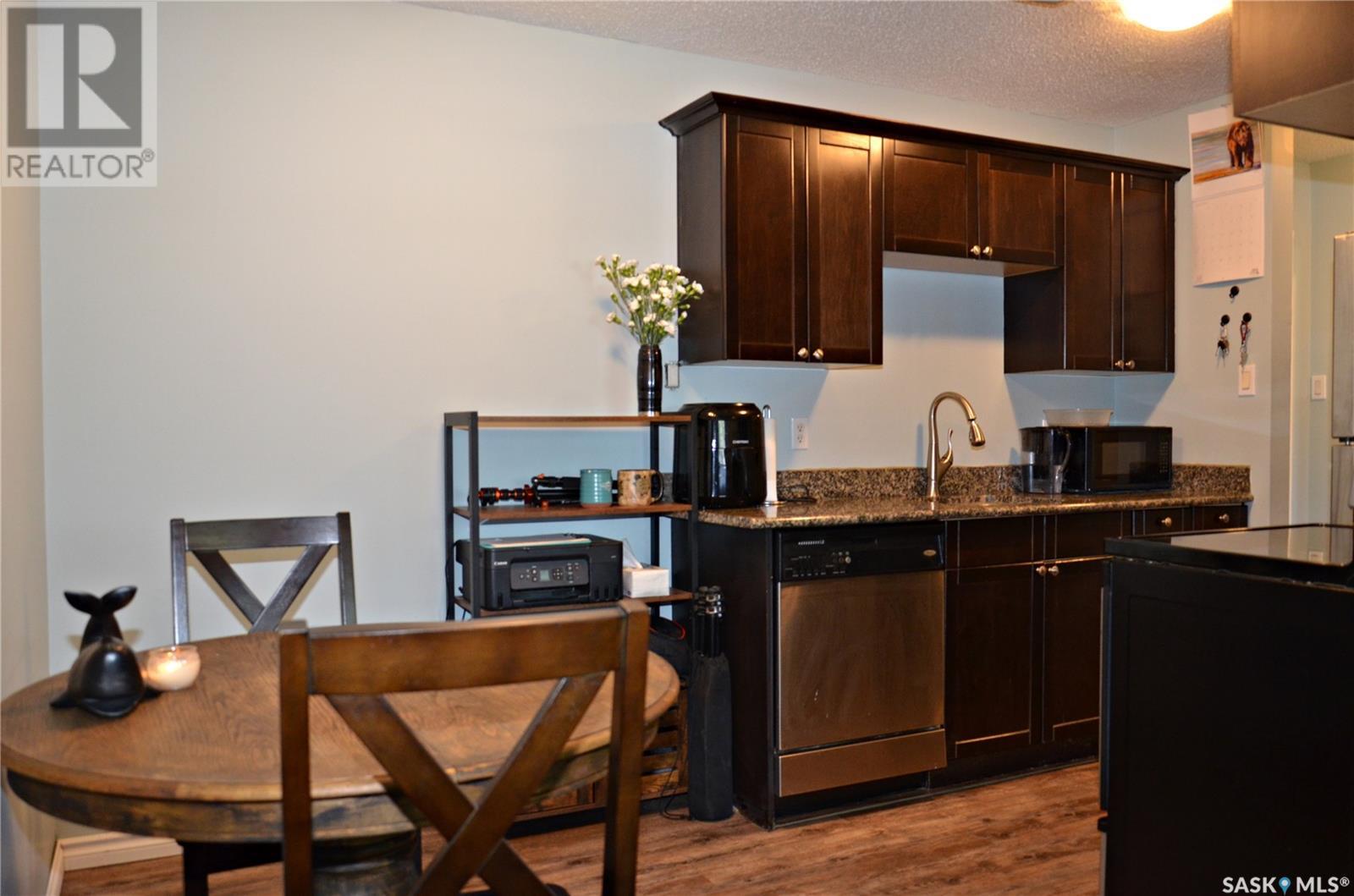 Property at 4 176 Acadia COURT image 3