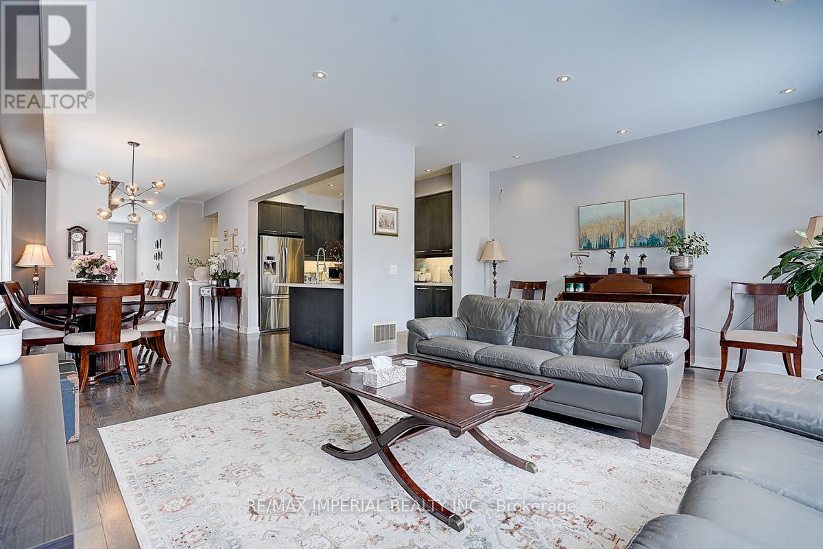 100 Dariole Drive, Richmond Hill, Ontario  L4E 0Y8 - Photo 14 - N12172375