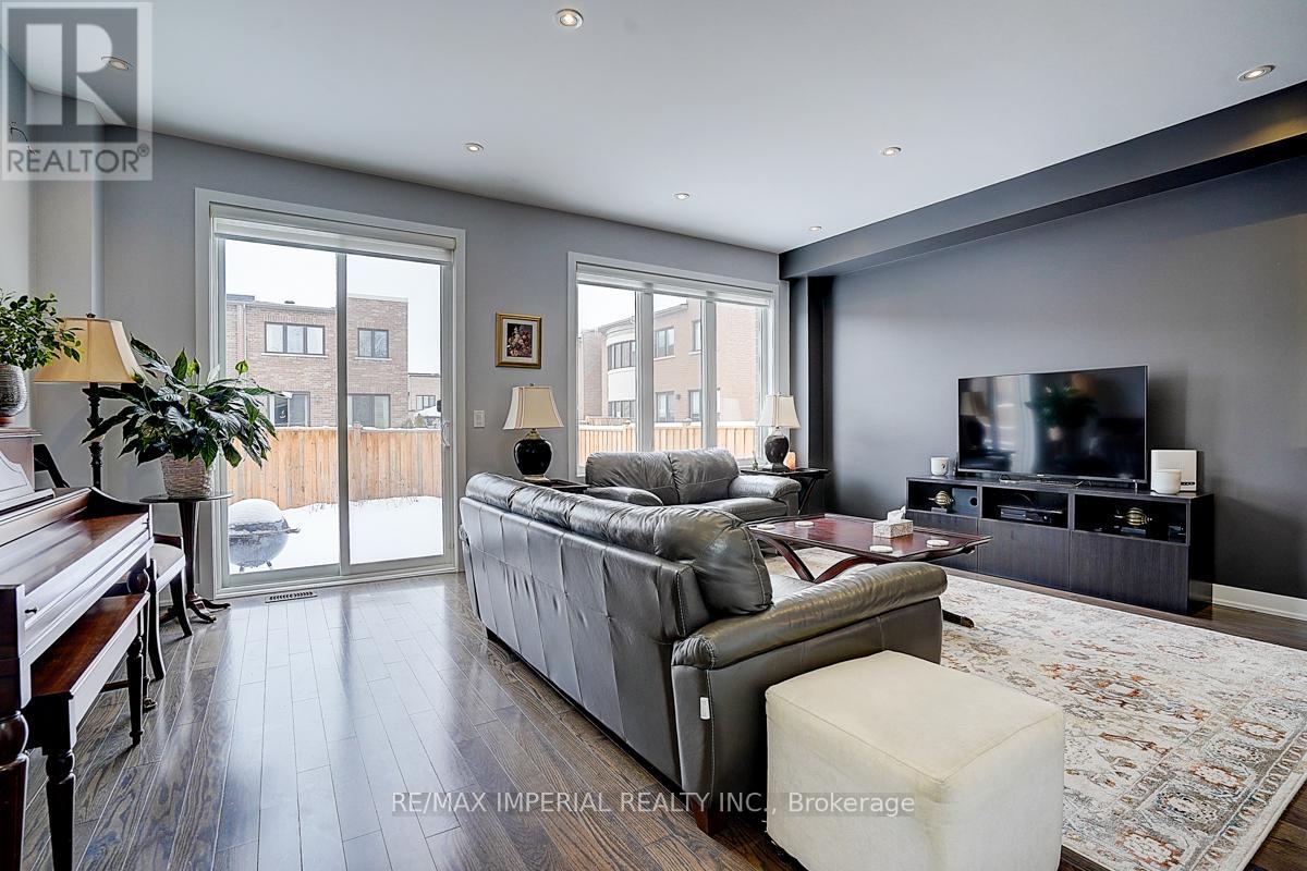 100 Dariole Drive, Richmond Hill, Ontario  L4E 0Y8 - Photo 17 - N12172375