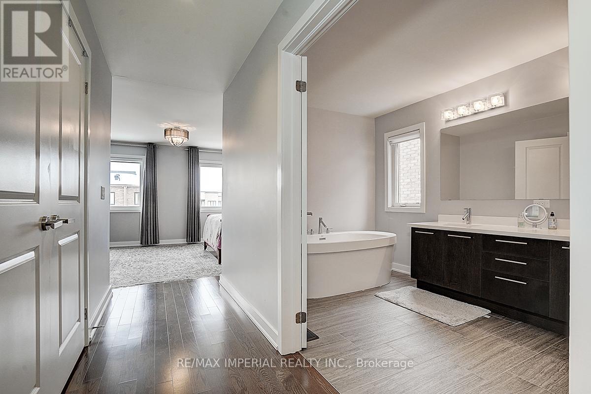 100 Dariole Drive, Richmond Hill, Ontario  L4E 0Y8 - Photo 24 - N12172375