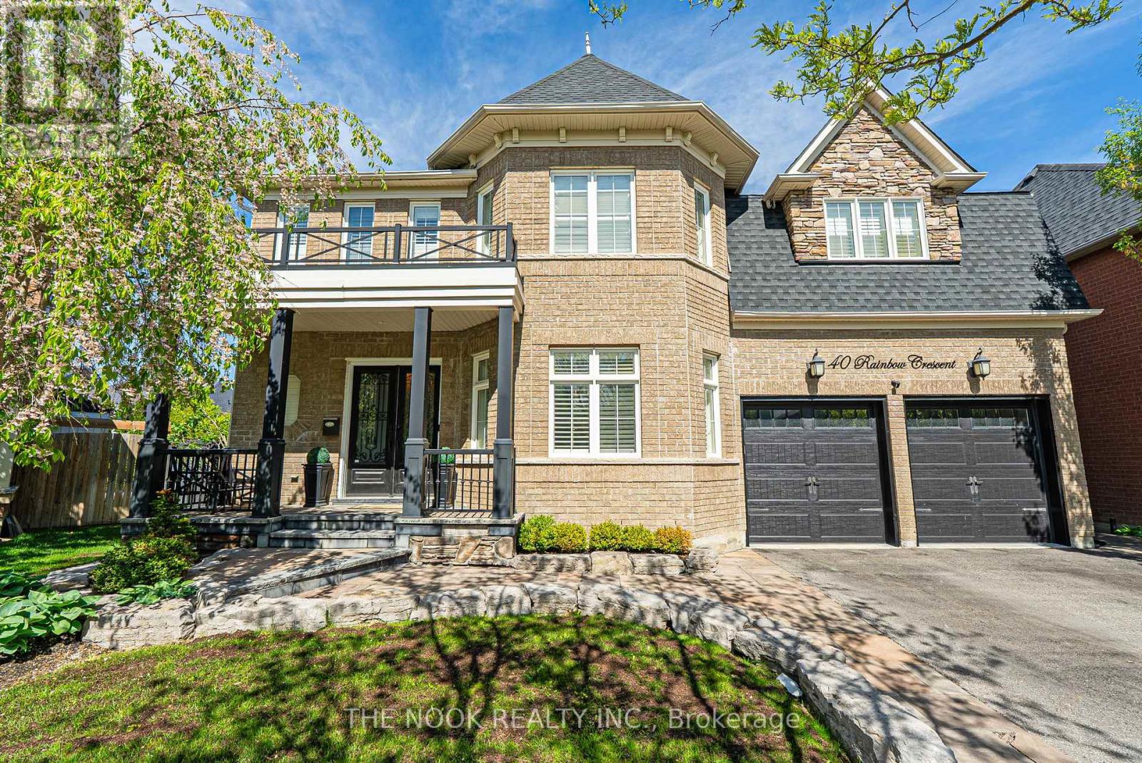 40 RAINBOW CRESCENT, Whitby, Ontario