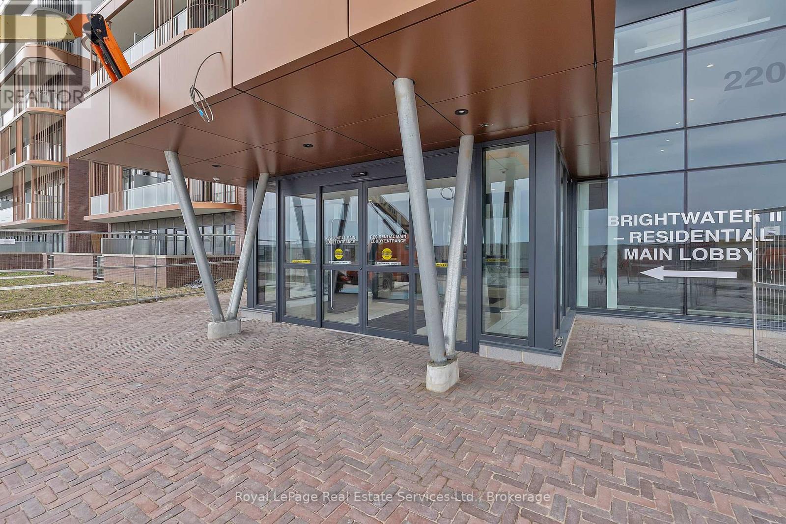1214 - 220 Missinnihe Way, Mississauga, Ontario  L5H 1G5 - Photo 4 - W12172414