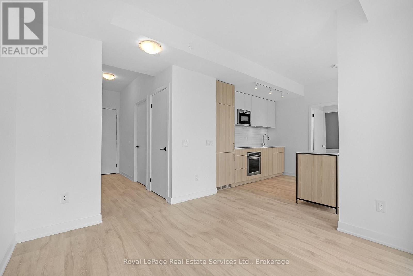 1214 - 220 Missinnihe Way, Mississauga, Ontario  L5H 1G5 - Photo 6 - W12172414