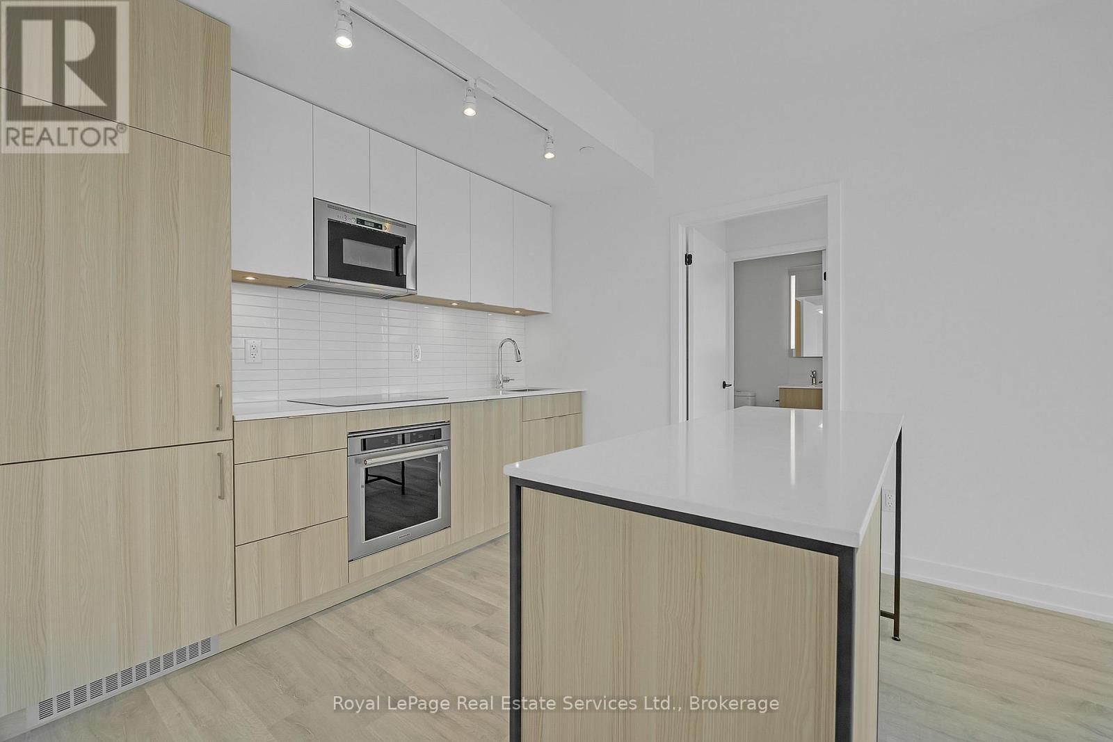 1214 - 220 Missinnihe Way, Mississauga, Ontario  L5H 1G5 - Photo 7 - W12172414