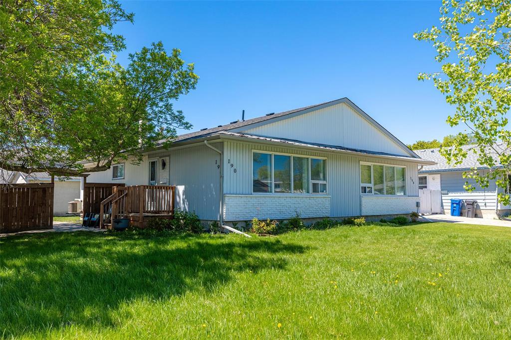 190 Bluewater Crescent, Winnipeg, Manitoba  R2J 2X7 - Photo 0 - 202513005