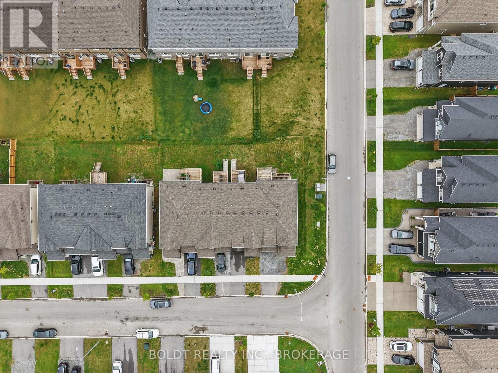 Property at 1 BOWMAN CRESCENT image 3