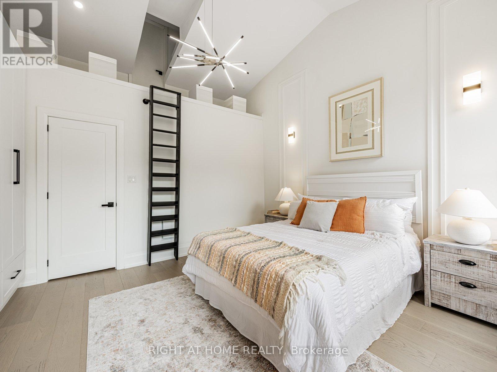 204 Clendenan Avenue, Toronto (Runnymede-Bloor West Village), Ontario  M6P 2X2 - Photo 22 - W12172350