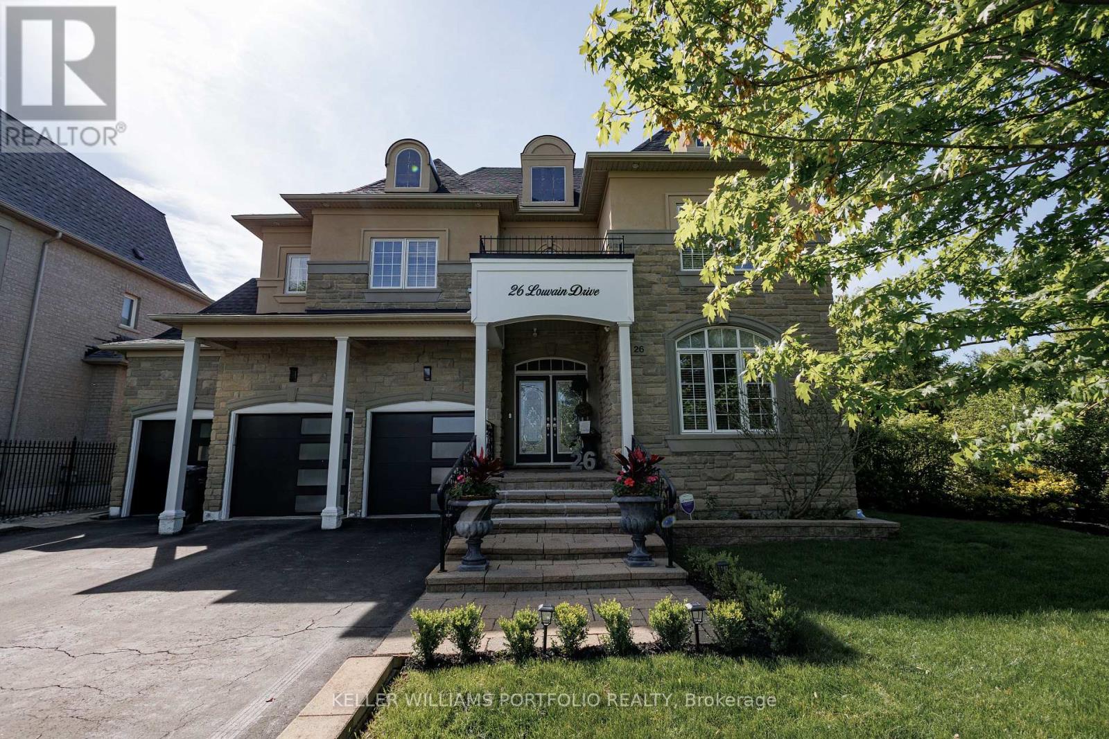 26 LOUVAIN DRIVE, Brampton, Ontario