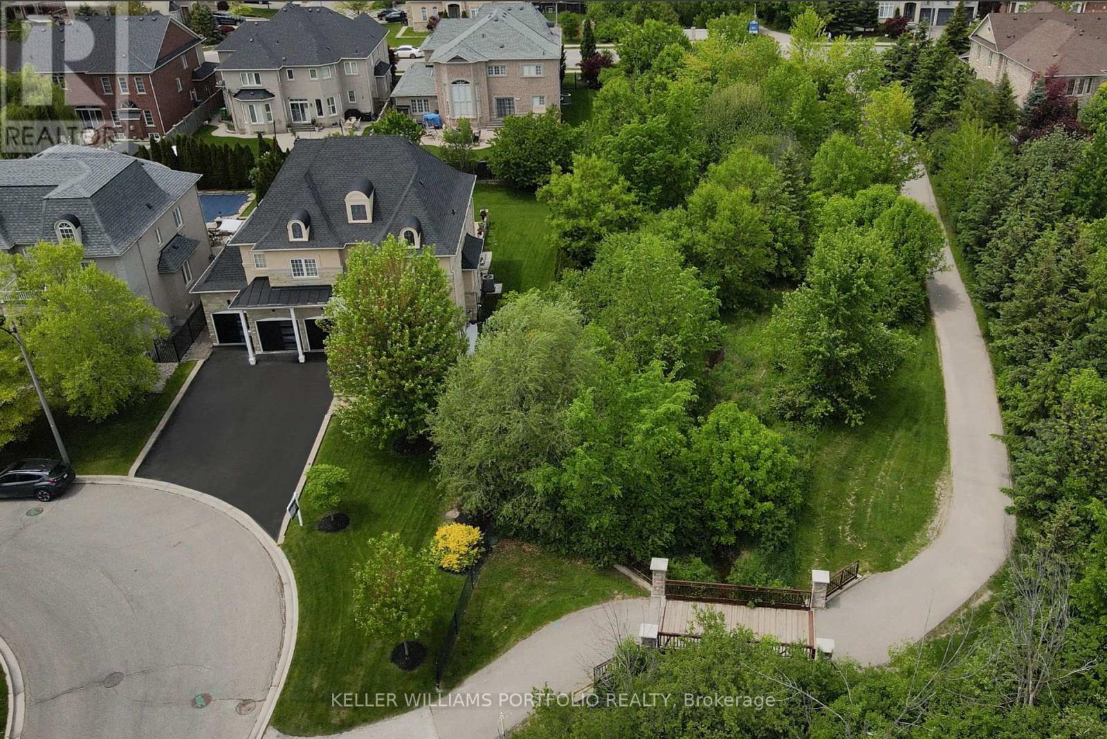 26 Louvain Drive, Brampton, Ontario  L6P 1W6 - Photo 49 - W12172356