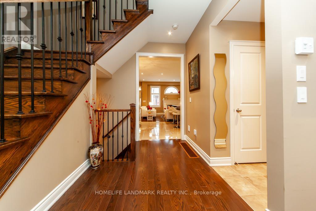 3077 Neyagawa Boulevard W, Oakville, Ontario  L6M 4L7 - Photo 5 - W12172370