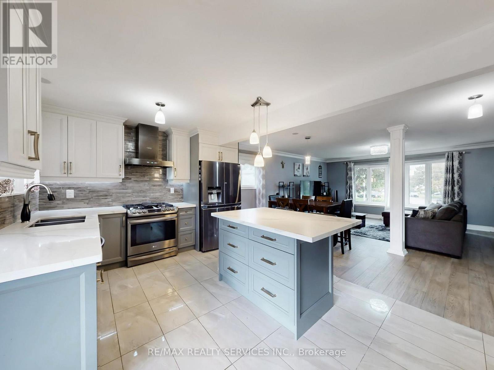 53 Geneva Crescent, Brampton, Ontario  L6S 1K7 - Photo 17 - W12172389