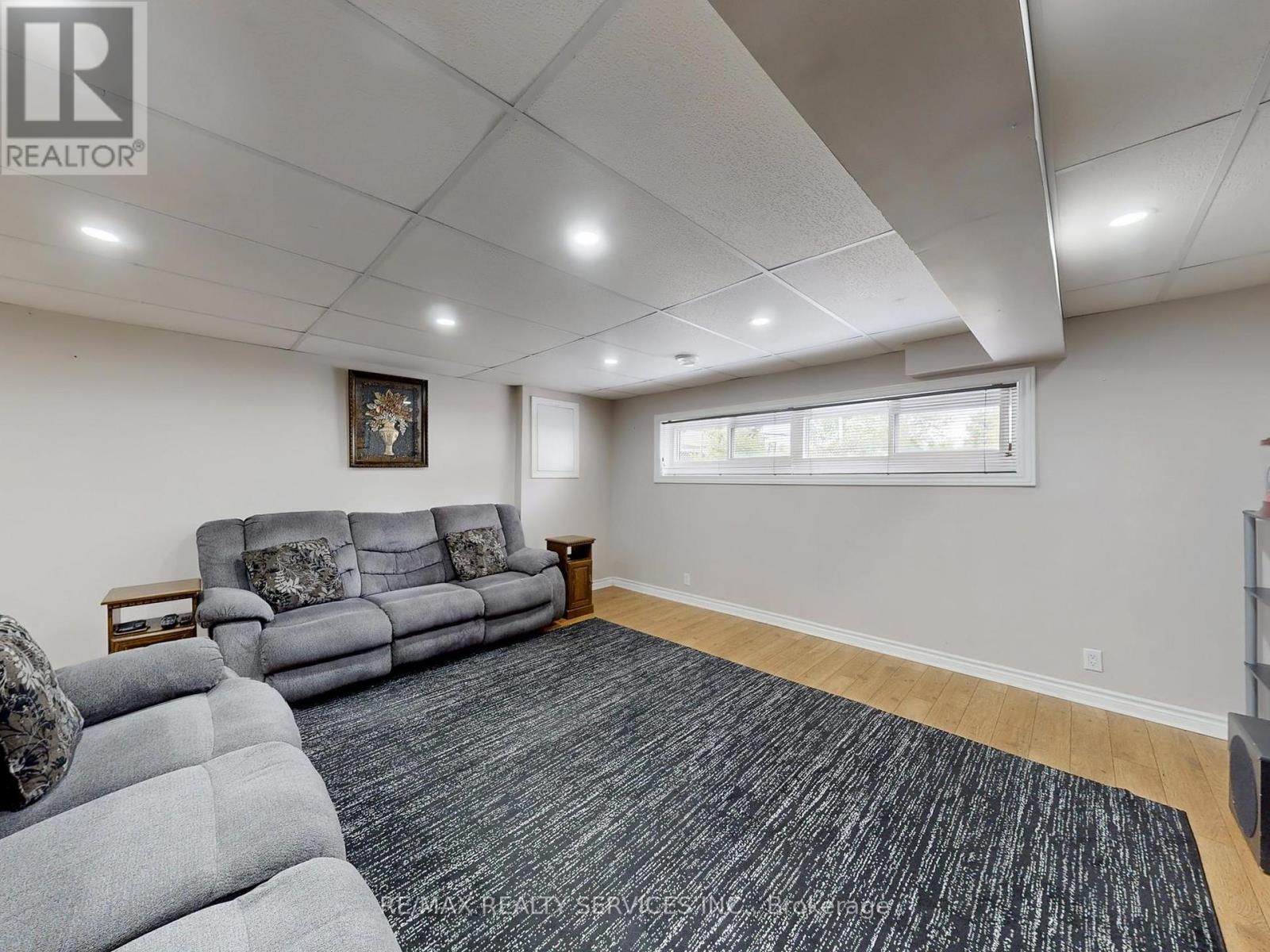 53 Geneva Crescent, Brampton, Ontario  L6S 1K7 - Photo 38 - W12172389