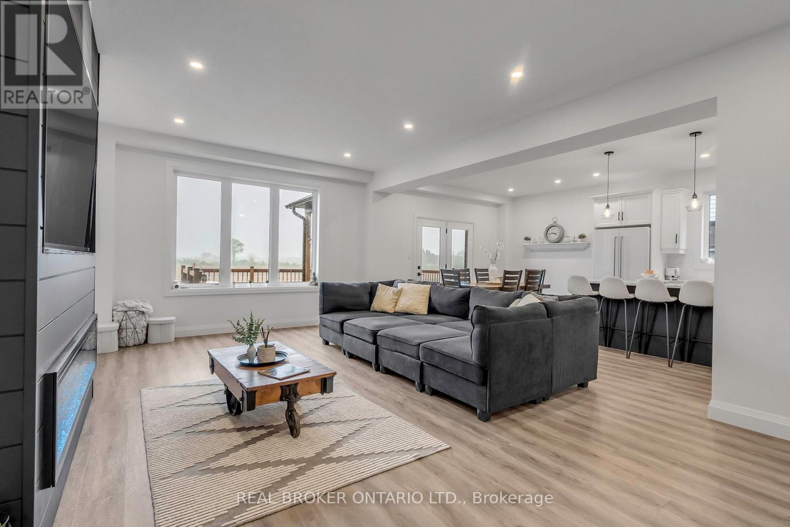 186 Schmidt Drive, Wellington North, Ontario  N0G 1A0 - Photo 5 - X12172385