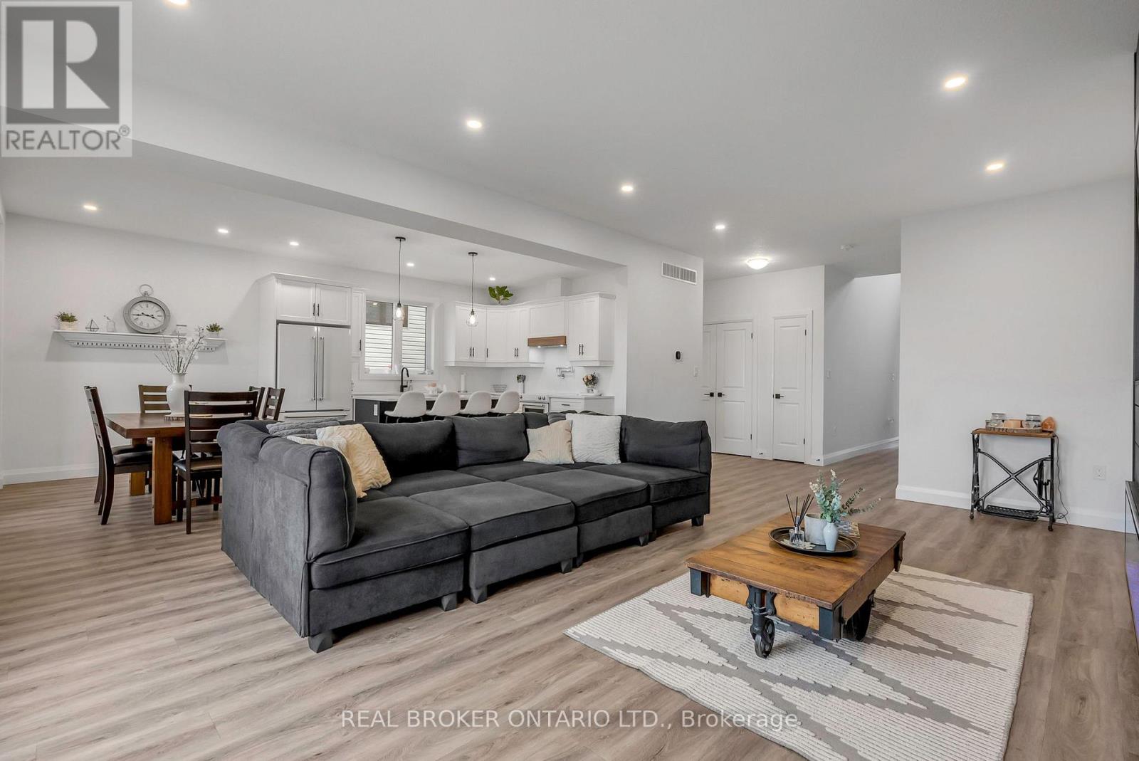 186 Schmidt Drive, Wellington North, Ontario  N0G 1A0 - Photo 7 - X12172385