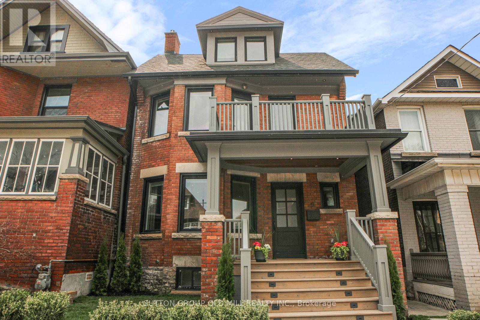 17 GRAFTON AVENUE, Toronto, Ontario