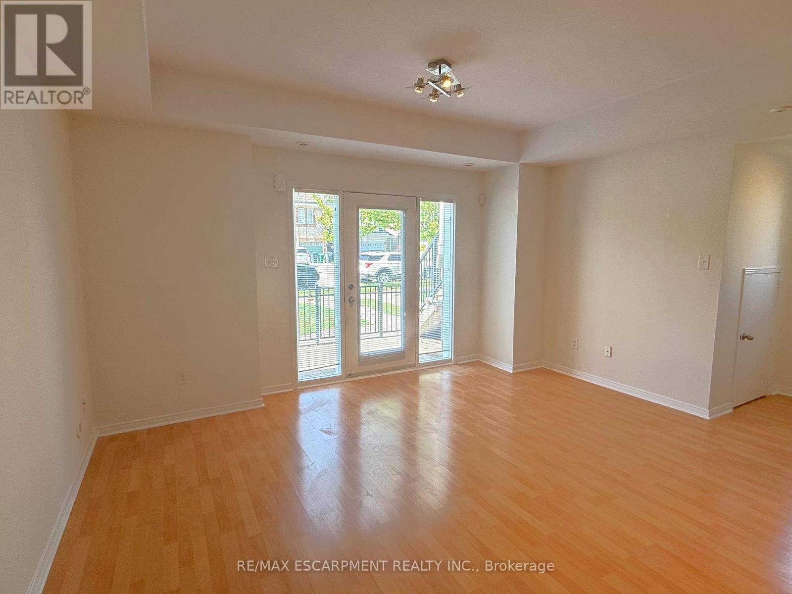 8 - 5055 Oscar Peterson Boulevard, Mississauga, Ontario  L5M 0P4 - Photo 7 - W12161610