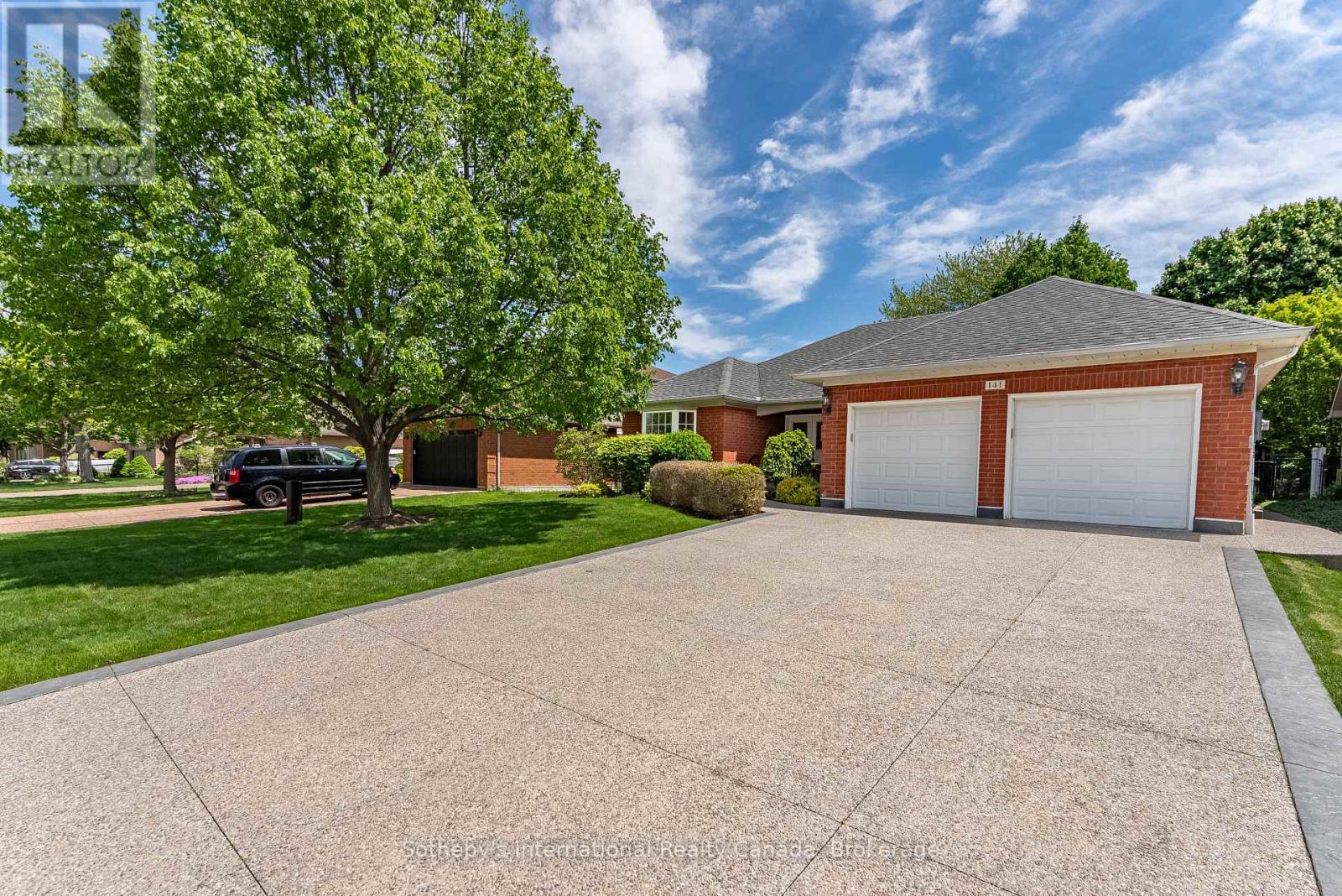 Property at 141 SPRINGFIELD BOULEVARD image 2