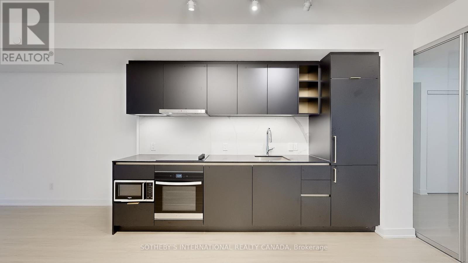 707 - 8 Wellesley Street W, Toronto, Ontario  M4Y 0J5 - Photo 15 - C12167752