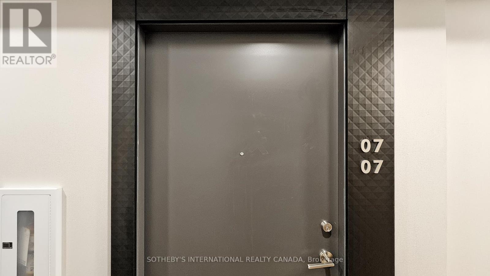 707 - 8 Wellesley Street W, Toronto, Ontario  M4Y 0J5 - Photo 11 - C12167752