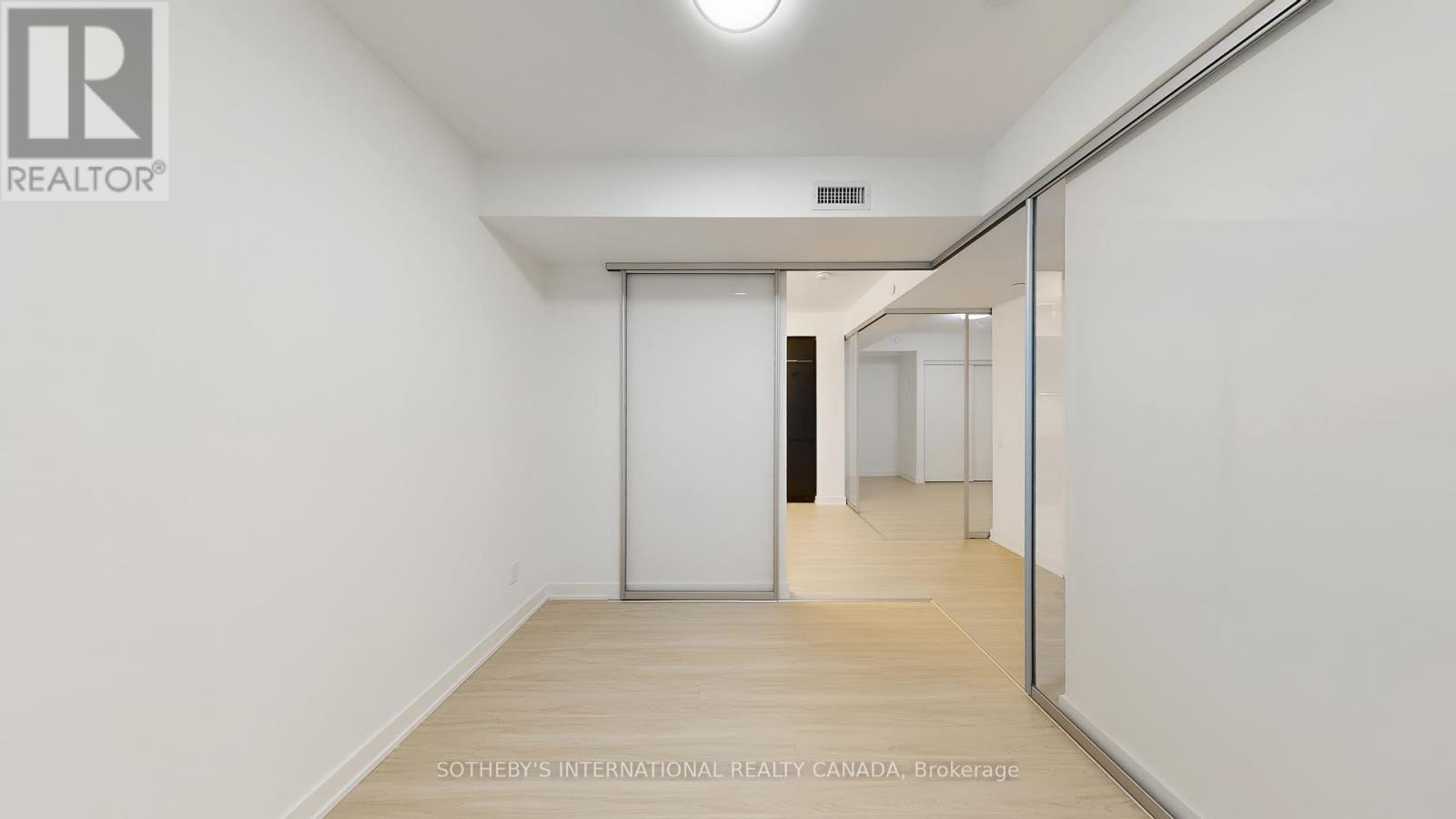 707 - 8 Wellesley Street W, Toronto, Ontario  M4Y 0J5 - Photo 17 - C12167752