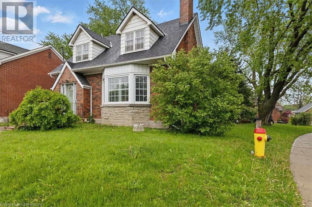 Property at 243 SYDNEY Street S image 3