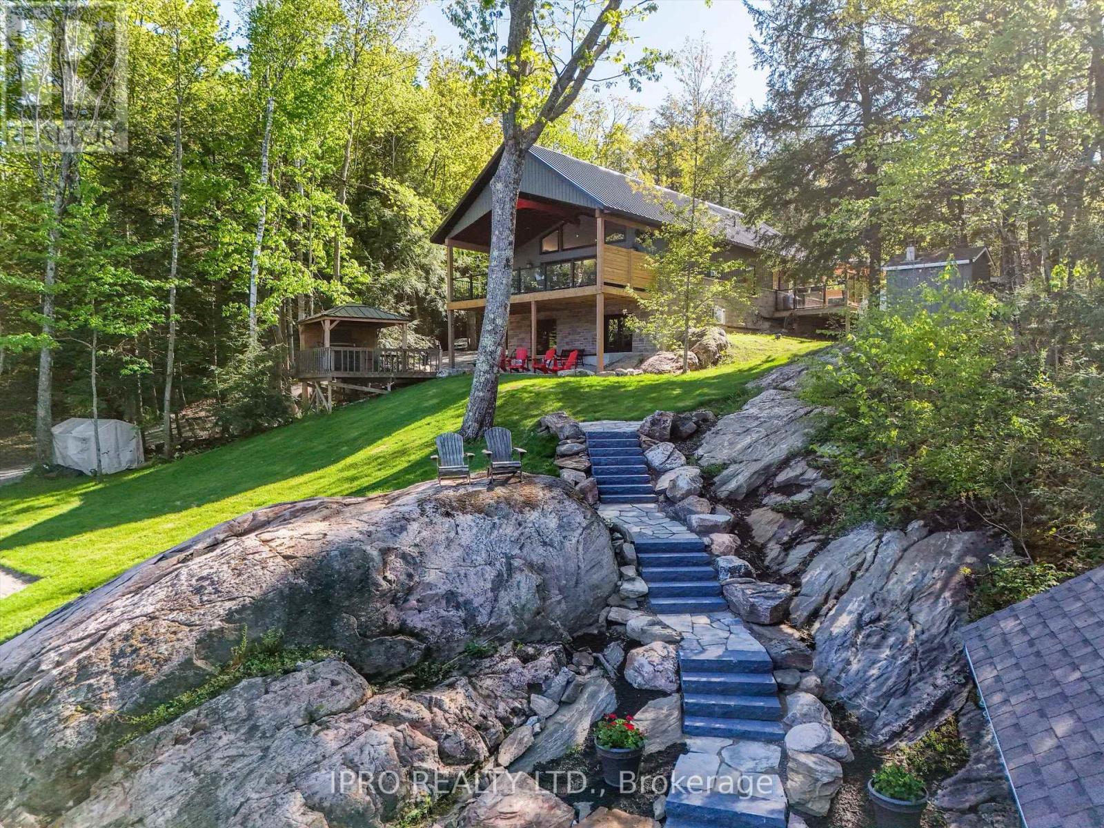 1907 Island Road, Severn, Ontario  L0K 1E0 - Photo 2 - S12172415